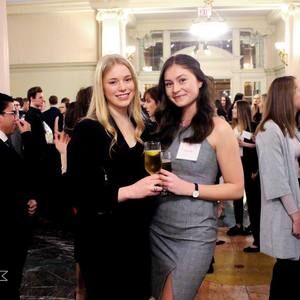 Meet your Posher, Kara